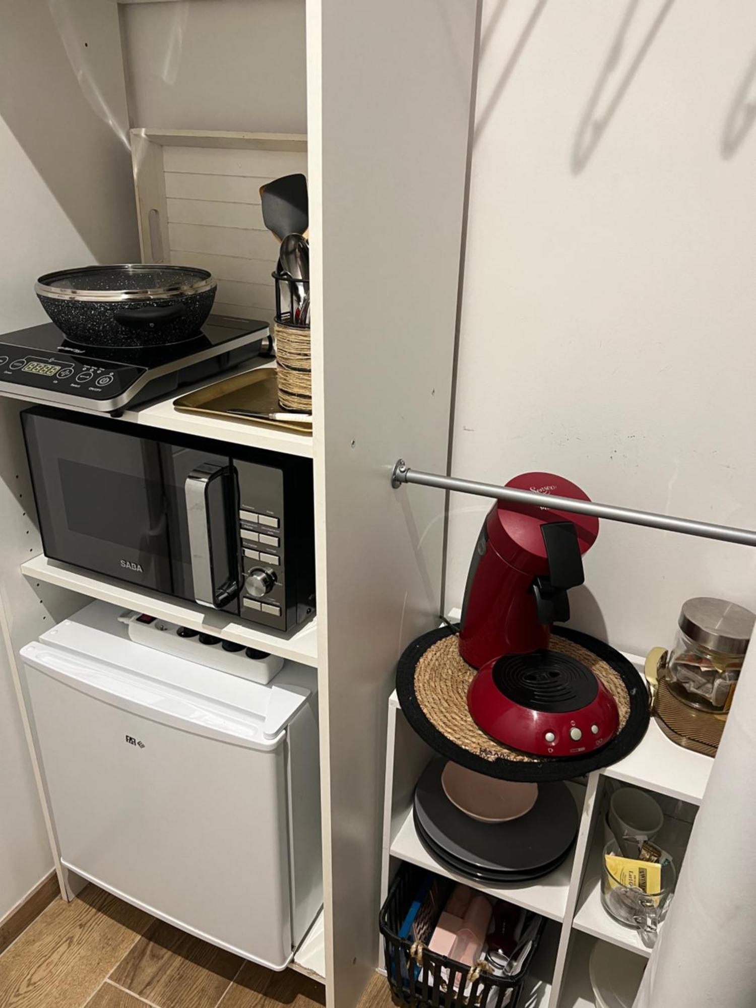 Quiniere - Entre Lac Et Foret - Hebergement Independant Avec Espace Kitchenette 블루아 외부 사진